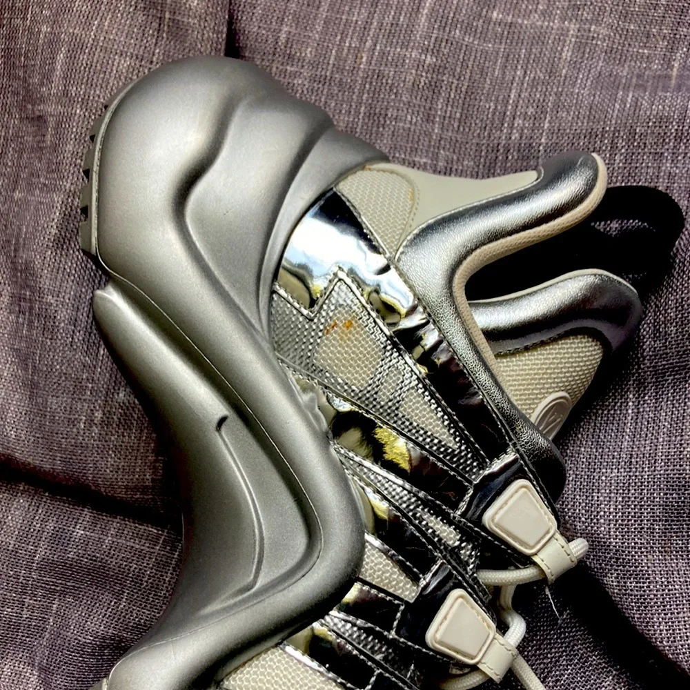 …SOLD..Louis Vuitton Sneakers - Picture 4 of 6